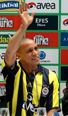 البرازيلي روبرتو كارلوس 