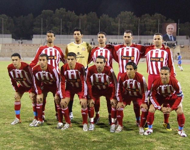 فريق شباب الاردن قبل اللقاء وبعدسة كووورة