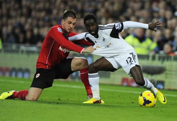 ناثان داير "إلى اليمين"