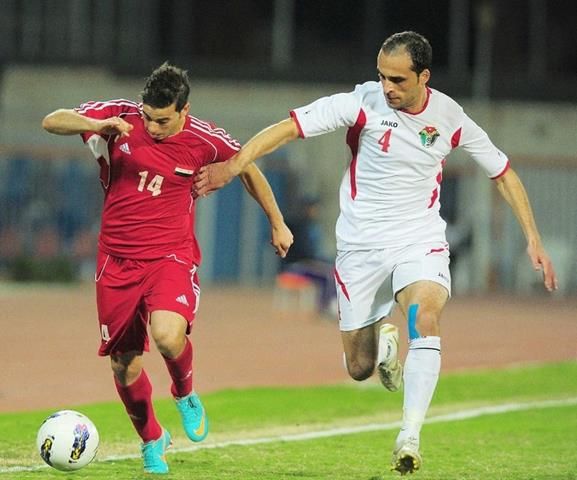 محمد الدميري "يمين" خلال مشاركته ببطولة غرب اسيا الماضية في الكويت