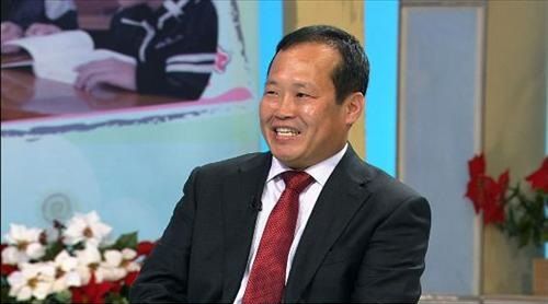 والد اللاعب السيد بارك سونج جونج