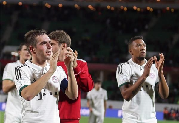  فيليب لام (يسار)