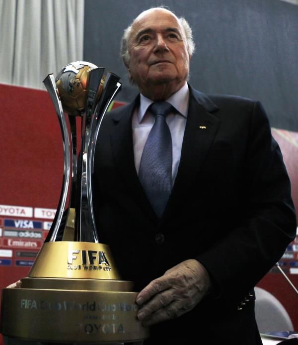2013-12-19t152707z_2104979731_gm1e9cj1szv01_rtrmadp_3_soccer-fifa-spray_reuters