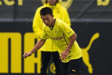 ميتسورو ماروكا في أولى تدريباته مع بروسيا دورتموند الالماني