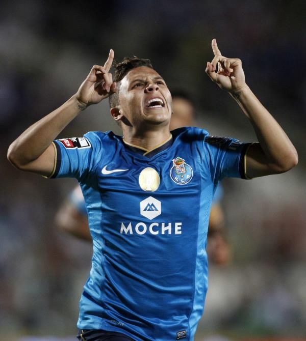 2013-08-18t203452z_1503919368_gm1e98j0cmc01_rtrmadp_3_soccer-portugal_reuters