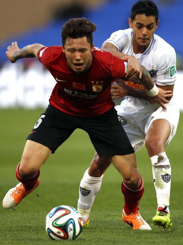 2013-12-21t181814z_1169287591_gm1e9cm06bu01_rtrmadp_3_soccer-club_reuters