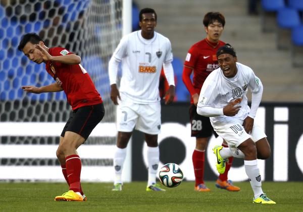 2013-12-21t182322z_1120089312_gm1e9cm06k501_rtrmadp_3_soccer-club_reuters