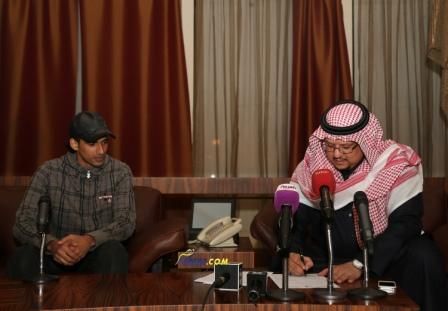 الأمير فيصل بن تركي يوقع عقد الحوسني