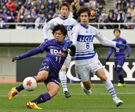 المهاجم هيساتو ساتو عند تسجيله هدف التقادم لمصلحة فريق هيروشيما