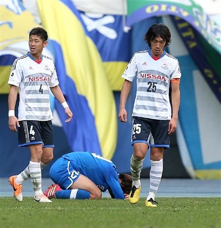 اللاعب المخضرم شونسوكي ناكامورا بعد فوز فريقه يوكوهاما على فريق اويتا ترينيتا