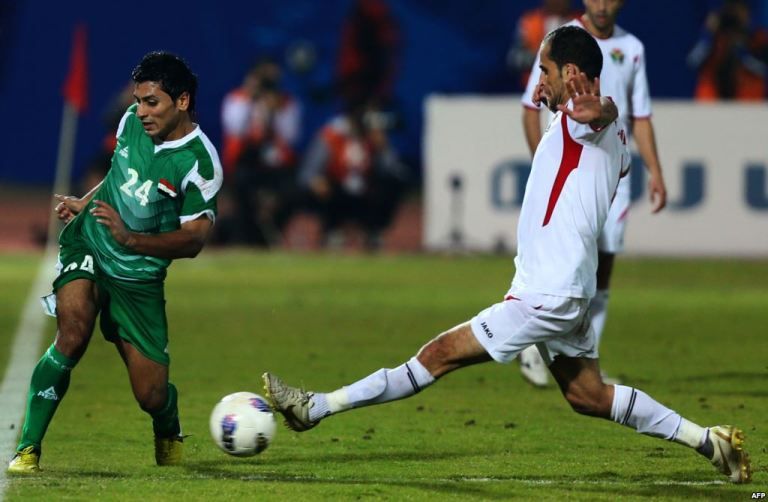 من إحدى مباريات البطولة بين الأردن والعراق 