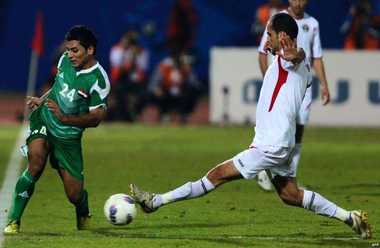 من إحدى مباريات البطولة بين الأردن والعراق 