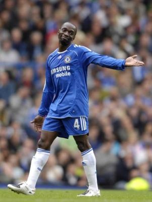 الفرنسي كلود ماكيليلي 