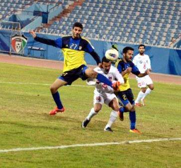 وليد العازمي صاحب الهدف الثاني للساحل في مرمى الكويت