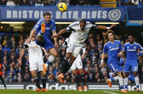 2013-12-26t165924z_858970147_gm1e9cr02os01_rtrmadp_3_soccer-england_reuters