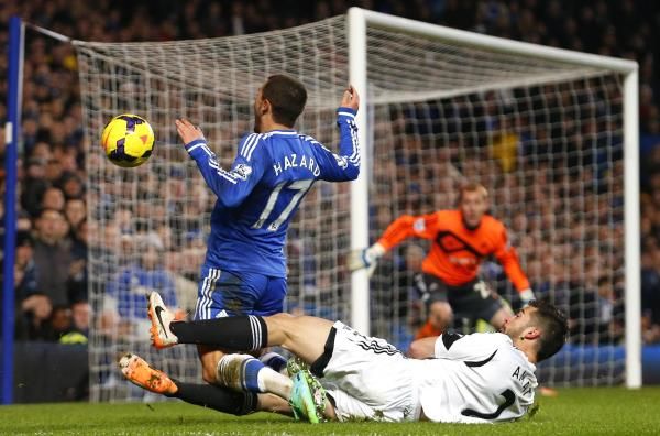 2013-12-26t174137z_796208348_gm1e9cr04jk01_rtrmadp_3_soccer-england_reuters