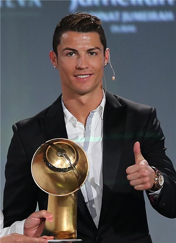 رونالدو وجائزة جلوبال سوكر لأفضل لاعب في العالم عام 2013