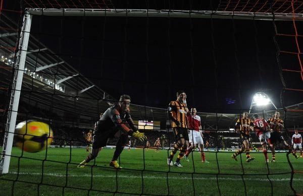 2013-12-28t170510z_1644118352_gm1e9ct02xh01_rtrmadp_3_soccer-england_reuters
