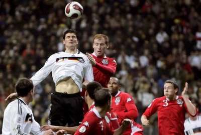 من لقاء المانيا وويلز