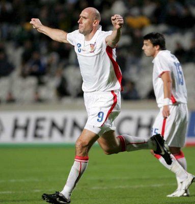 التشيكي كولر فرحا بهدفه في مرمي قبرص