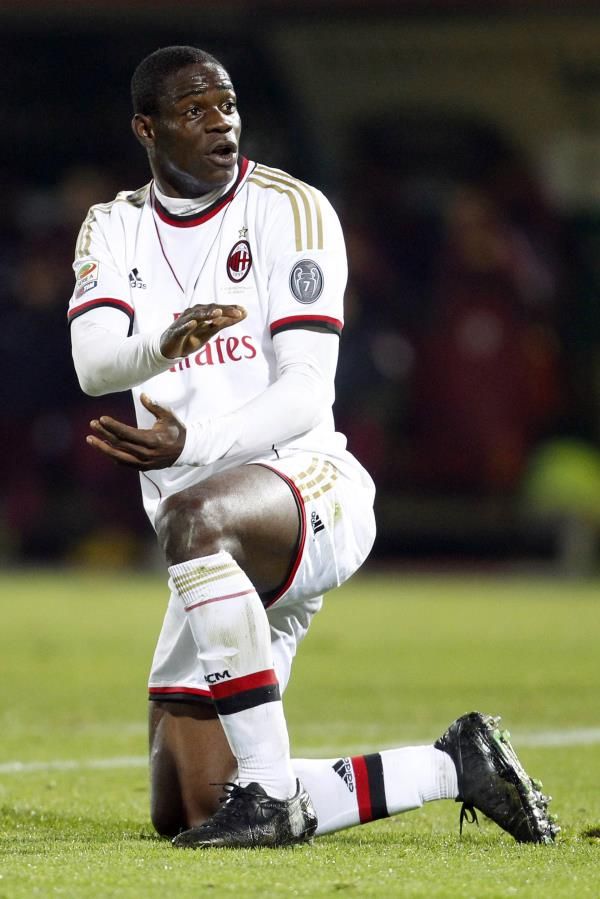2013-12-07t180106z_1018995659_gm1e9c805k101_rtrmadp_3_soccer-italy_reuters