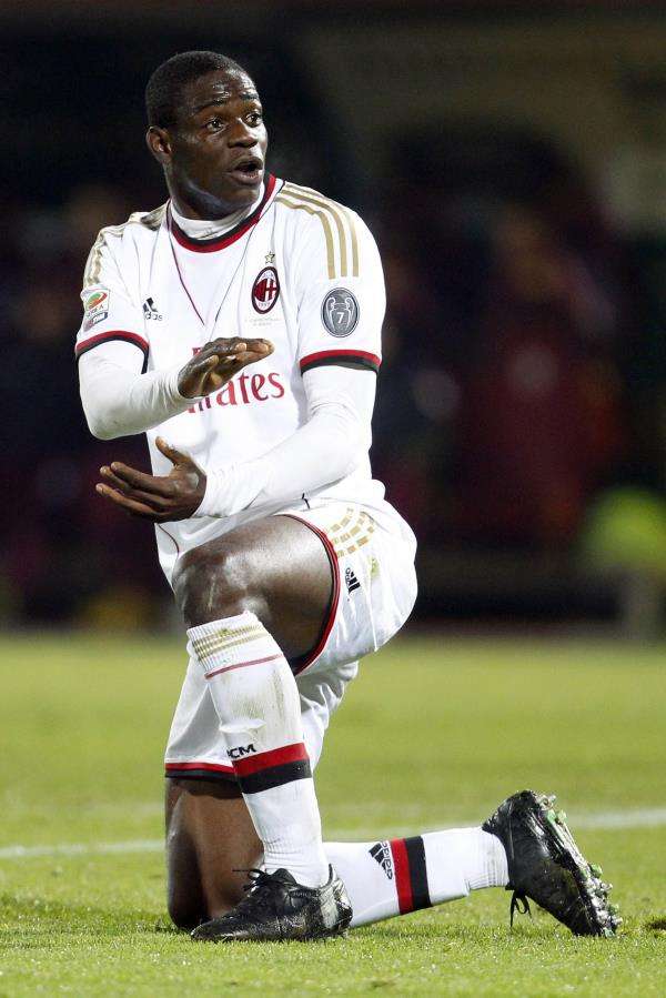 2013-12-07t180106z_1018995659_gm1e9c805k101_rtrmadp_3_soccer-italy_reuters