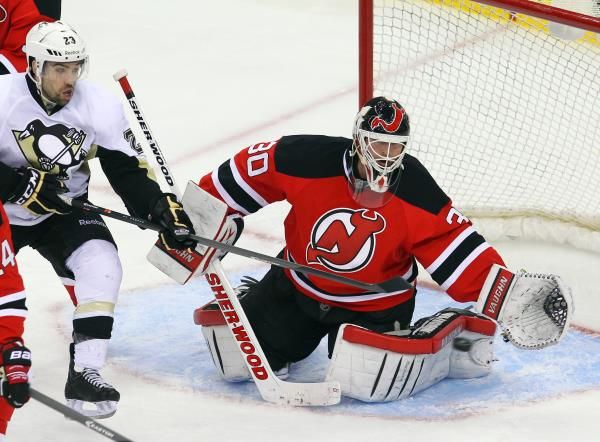 2013-12-31t211002z_599601124_nocid_rtrmadp_3_nhl-pittsburgh-penguins-at-new-jersey-devils_reuters