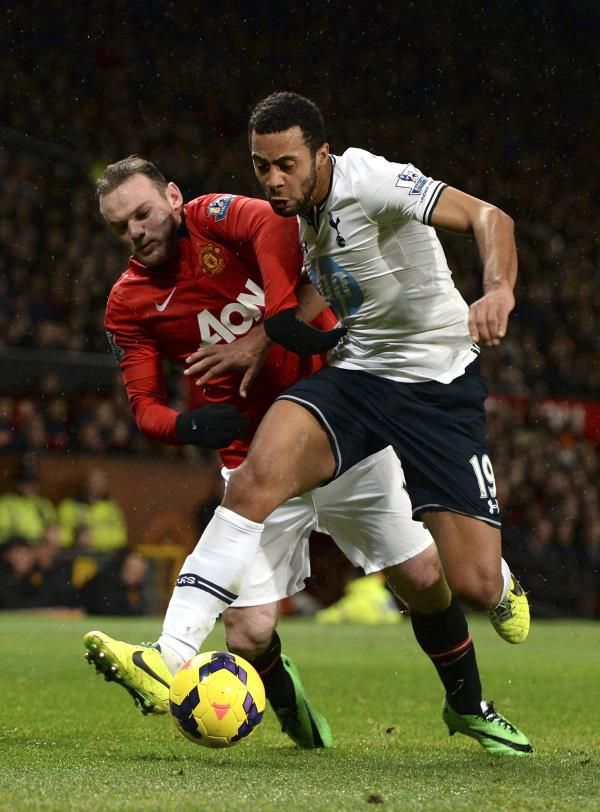 2014-01-01t183057z_27656939_gm1ea1206we01_rtrmadp_3_soccer-england_reuters