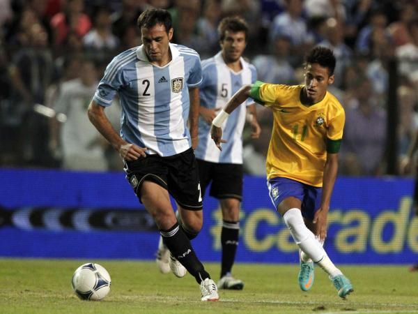 2012-11-22t011704z_349639935_gm1e8bm0ppn01_rtrmadp_3_soccer-argentina-friendly_reuters