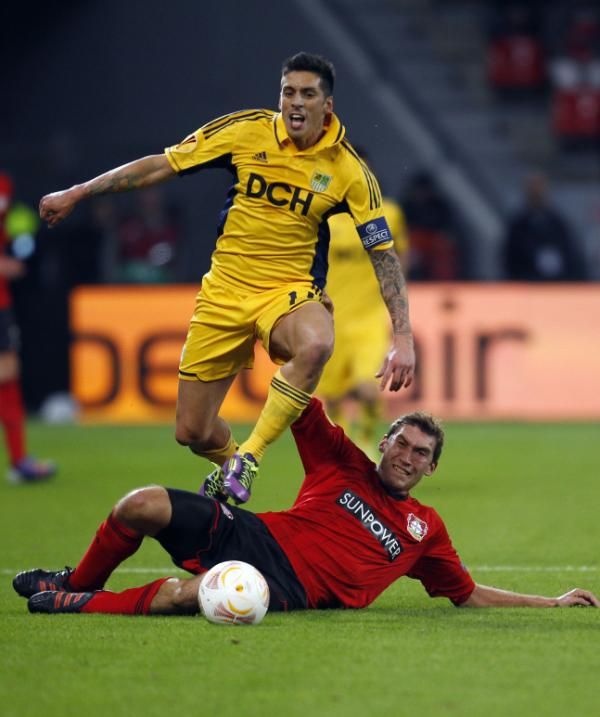 2012-09-20t193757z_1048719616_bm2e89k1nr801_rtrmadp_3_soccer-europa_reuters