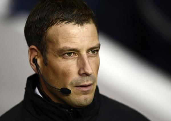 2012-11-25t165029z_1105392499_gm1e8bq027k01_rtrmadp_3_soccer-england_reuters