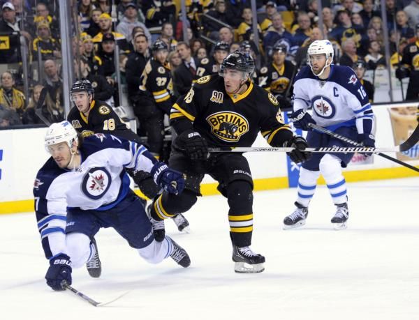 2014-01-04t211844z_1879168658_nocid_rtrmadp_3_nhl-winnipeg-jets-at-boston-bruins_reuters