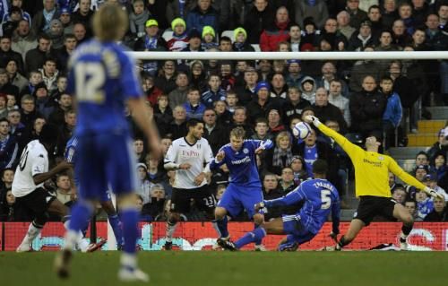 2011-01-082011-01-08t170152z_01_djm101_rtridsp_3_soccer-england-cup_reuters