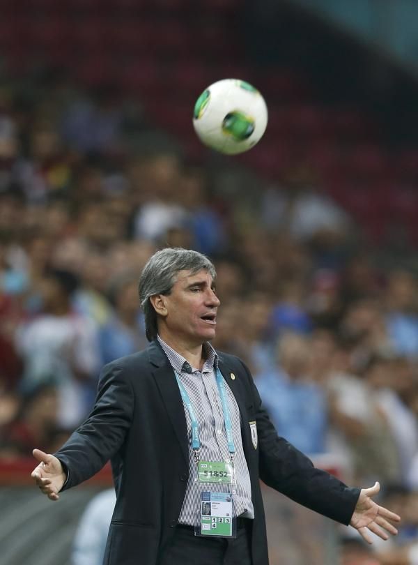 2013-07-13t200012z_13767345_lr2e97d1jk1an_rtrmadp_3_turkey-under-20_reuters