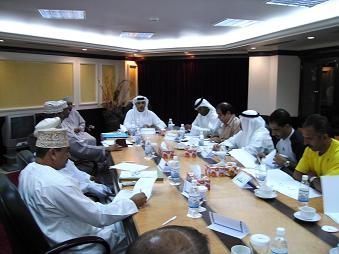 المنسق العام خالد عبدالنبي اثناء ادارته للجتماع