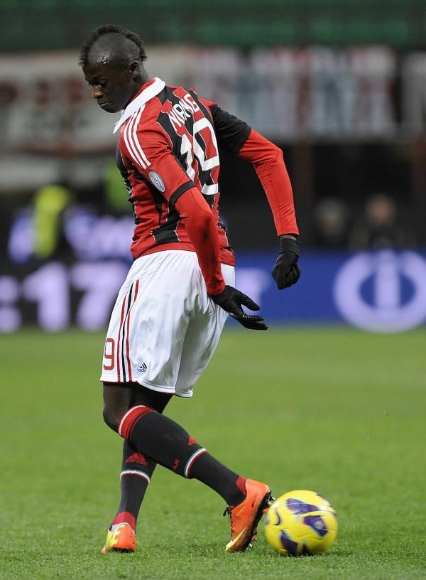 2013-02-03t210939z_1444859596_gm1e9240e9a01_rtrmadp_3_soccer_reuters