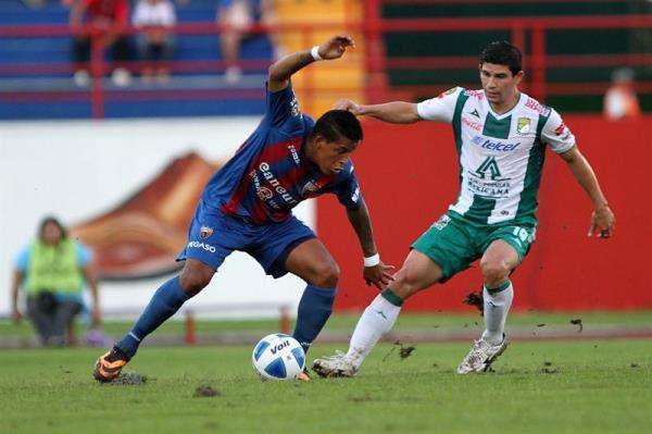 جانب من مباراة فريقي ليون واتلانتي