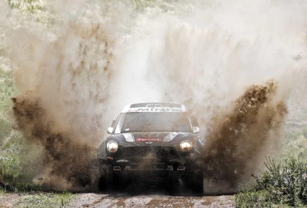 2014-01-05t202745z_679234109_gm1ea160c8u01_rtrmadp_3_rallying-dakar_reuters