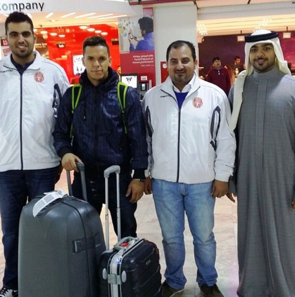 البرازيلي دودو لدى وصوله الى البحرين