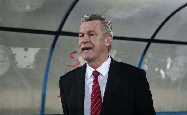 2012-11-14t224556z_203676603_gm1e8bf0iqm01_rtrmadp_3_soccer-friendly_reuters
