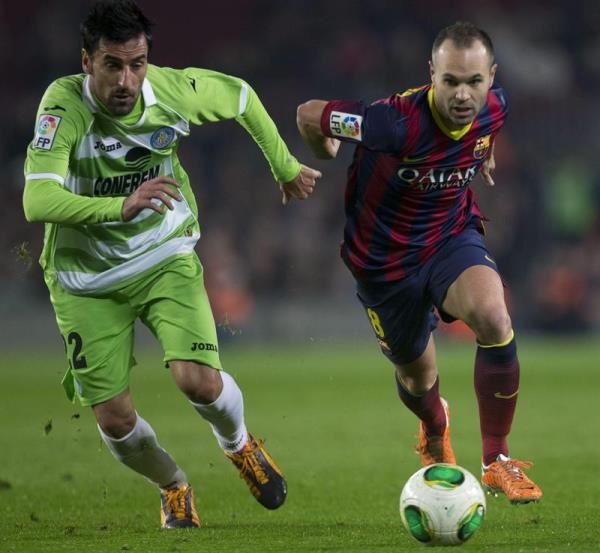 إنييستا يقود واحدة من الهجمات على مرمى خيتافي