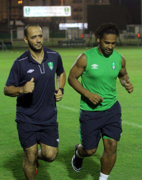 البرازيلي دي اوليفيرا في اولى تدريباته بالاهلي