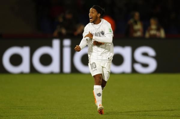 2013-12-18t211459z_1595989191_gm1e9cj0ehr01_rtrmadp_3_soccer-club_reuters