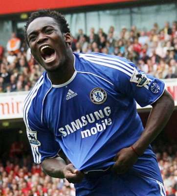 الـغـانــي مـيـكـائـيــل إيـسـيـان