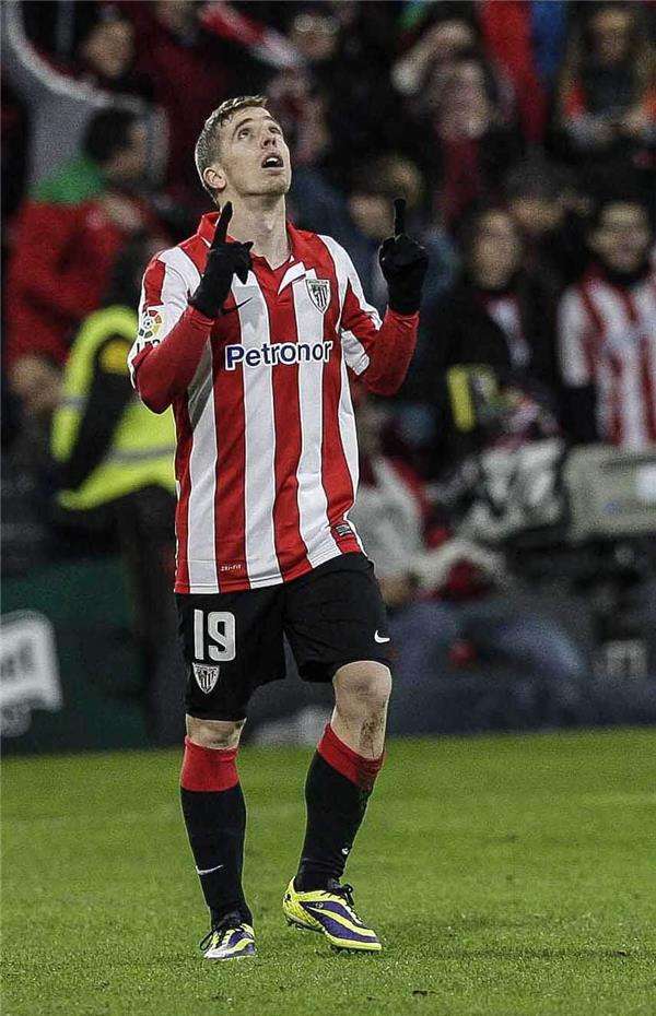  إيكر مونياين