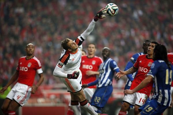 2014-01-12t182237z_393965454_gm1ea1d06ip01_rtrmadp_3_soccer-portugal_reuters