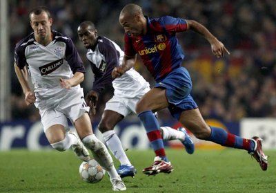 نجم برشلونة الأسباني تييري هنري