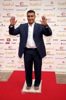 الأسطورة البرازيلية روماريو