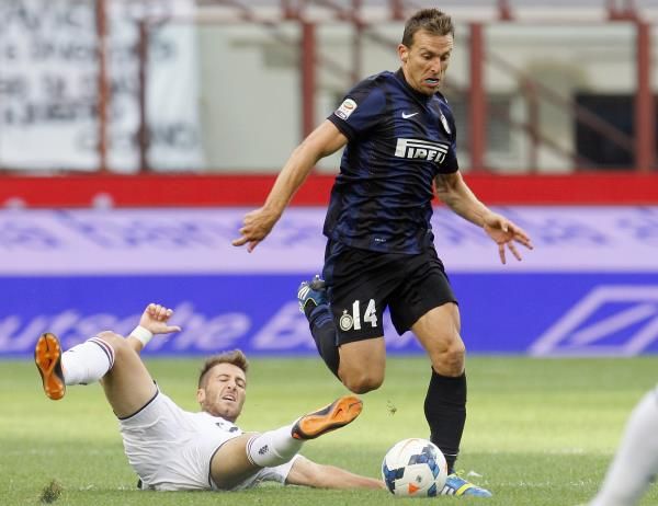 2013-08-25t170409z_1560860623_gm1e98q02t901_rtrmadp_3_soccer-italy_reuters
