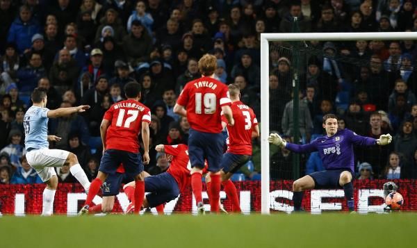 2014-01-15t215305z_1663479558_gm1ea1g0g8c01_rtrmadp_3_soccer-england-cup_reuters